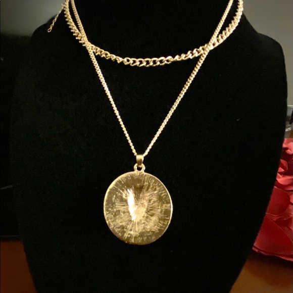 Luxury Gold Lion Medallion Chain Necklace - Picture 3 of 4